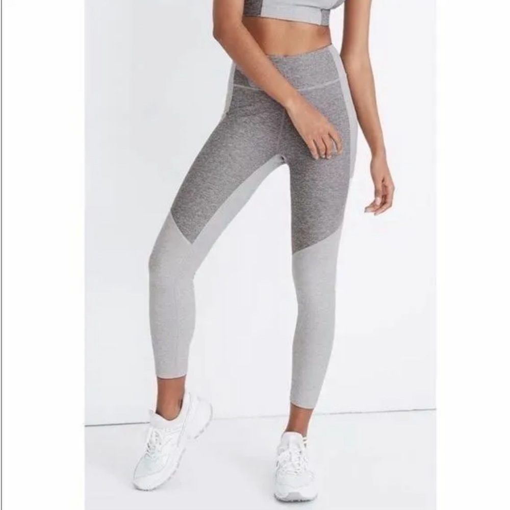 🚫SOLD🚫 NWOT OUTDOOR VOICES 3/4 WARM UP TWO TONED LEGGINGS DOVE GREY S